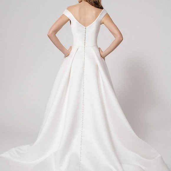 NEW W/TAGS WEDDING DRESS KLEINFELD- Off the Shoulder Satin Gown by Rita Venieris - Picture 2 of 10